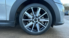 MINI Hatchback 1.5 Cooper Classic Premium 3dr Petrol Hatchback